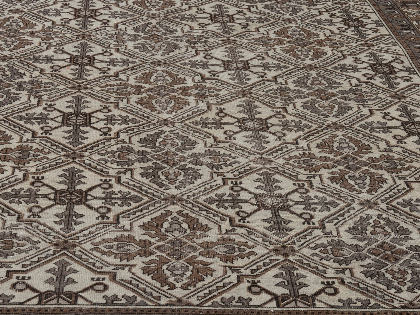 4460 - 7'10" x 10'11"