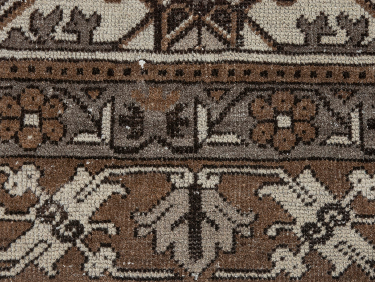 4460 - 7'10" x 10'11"