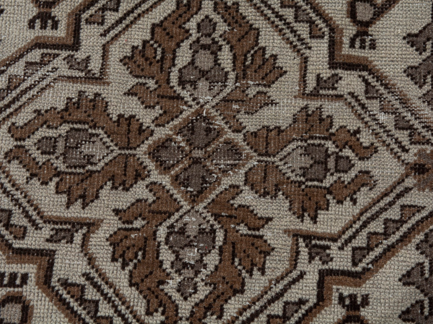 4460 - 7'10" x 10'11"