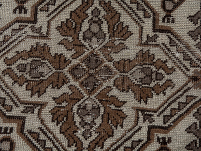 4460 - 7'10" x 10'11"