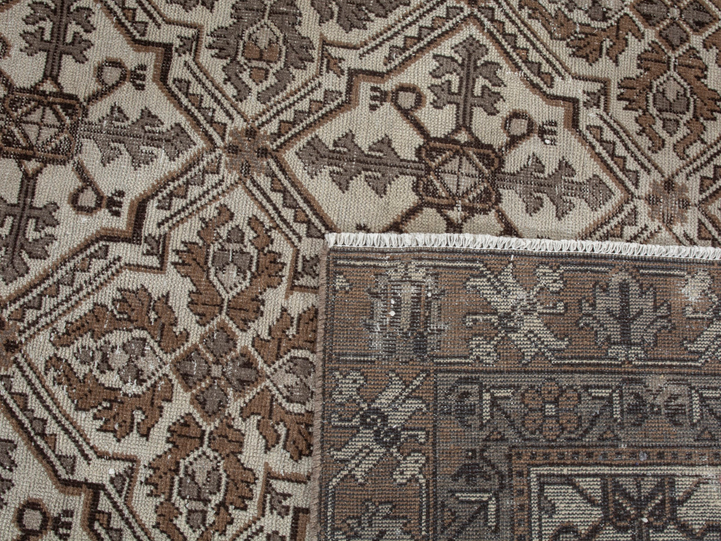 4460 - 7'10" x 10'11"