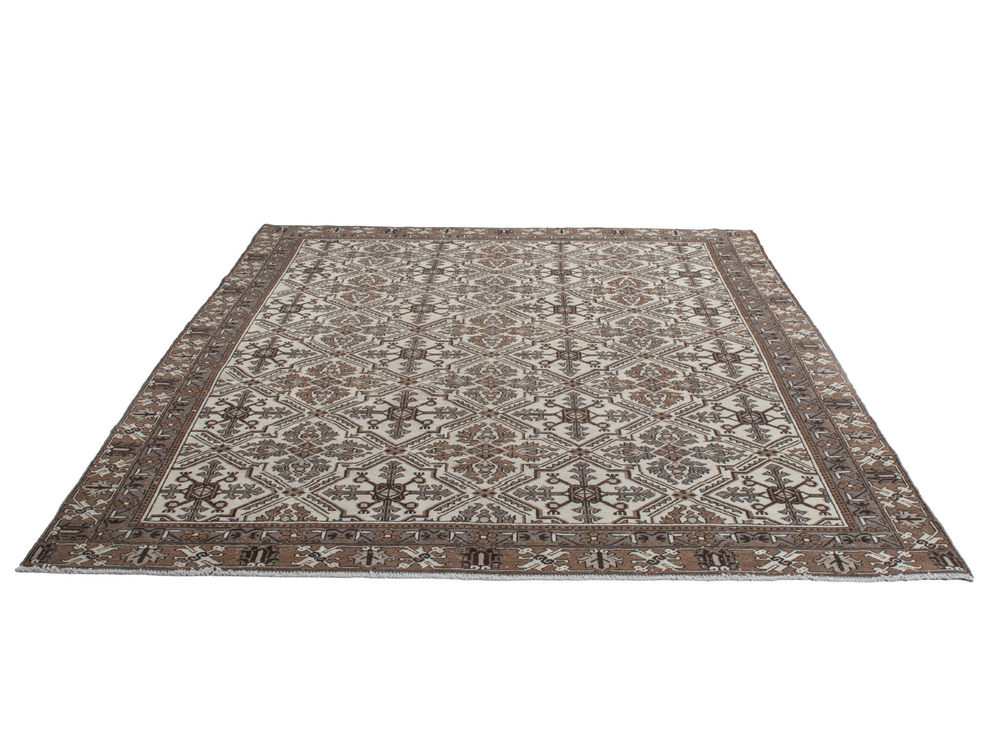 4460 - 7'10" x 10'11"