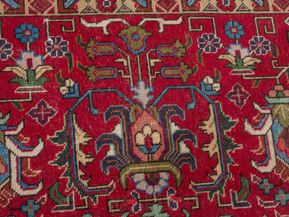 4478 - 9'10" x 13'4"