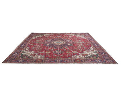 4478 - 9'10" x 13'4"