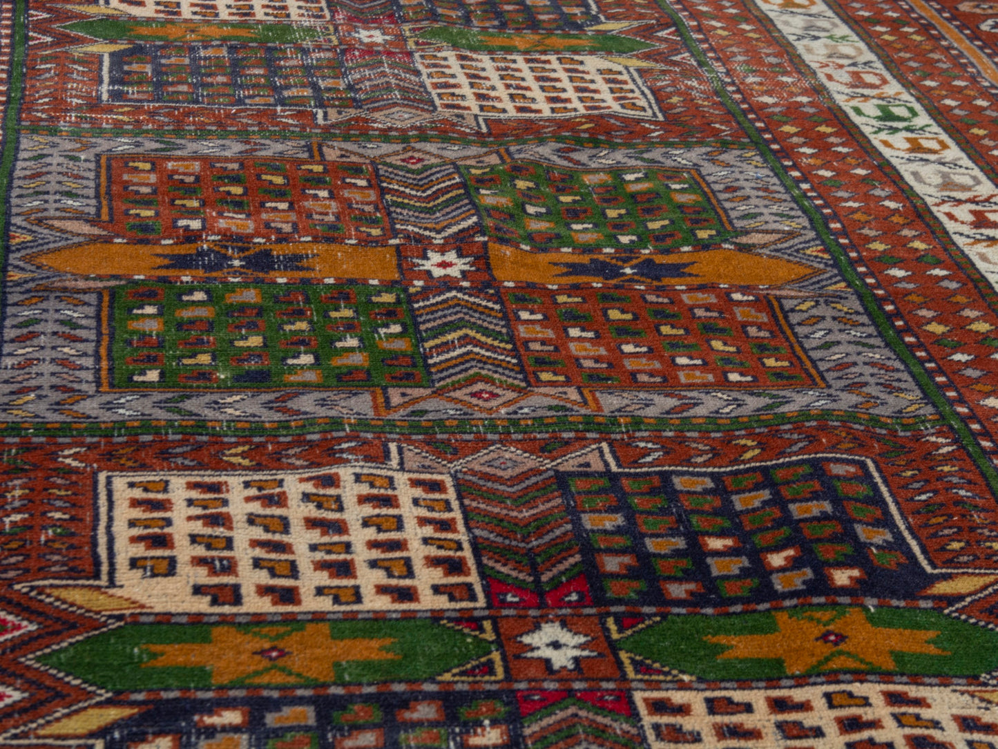 4506 - 3'11" x 5'11"