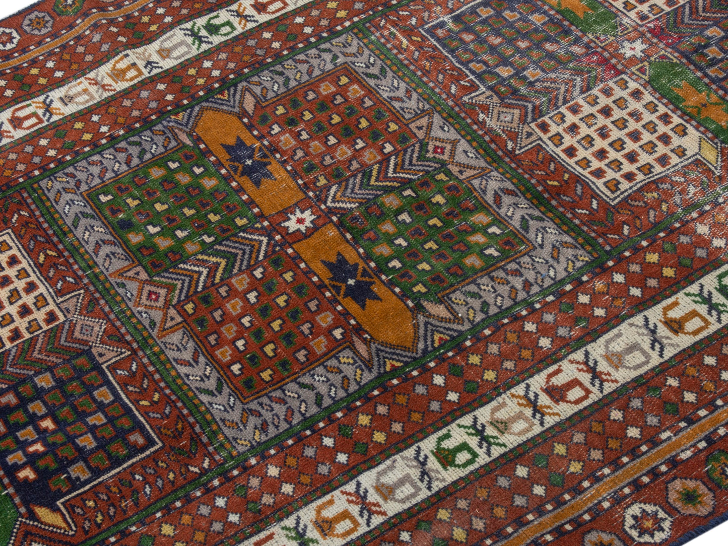 4506 - 3'11" x 5'11"