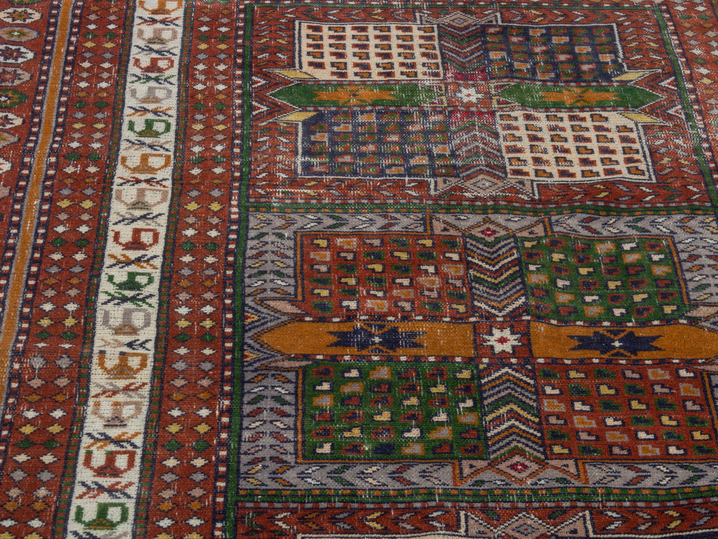 4506 - 3'11" x 5'11"