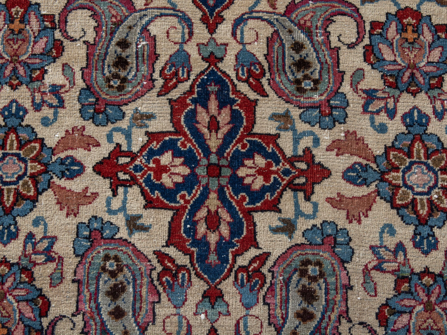 4597 - 3'11" x 6'11"