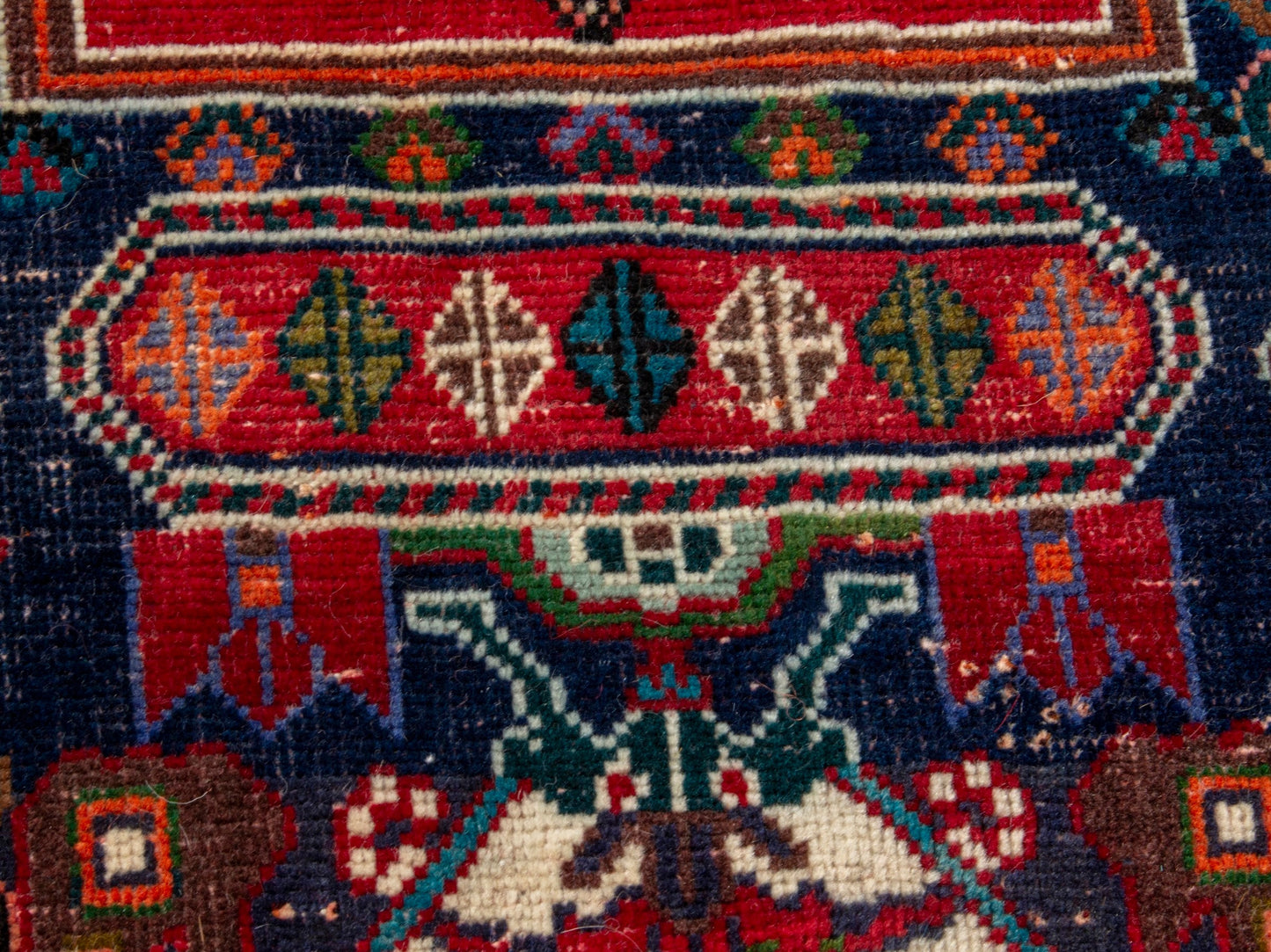 4689 - 6'11" x 9'11"