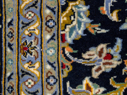 4702 - 9'11" x 13'5"