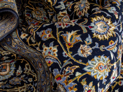 4702 - 9'11" x 13'5"