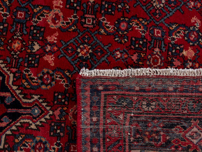 4704 - 6'9" x 10'10"