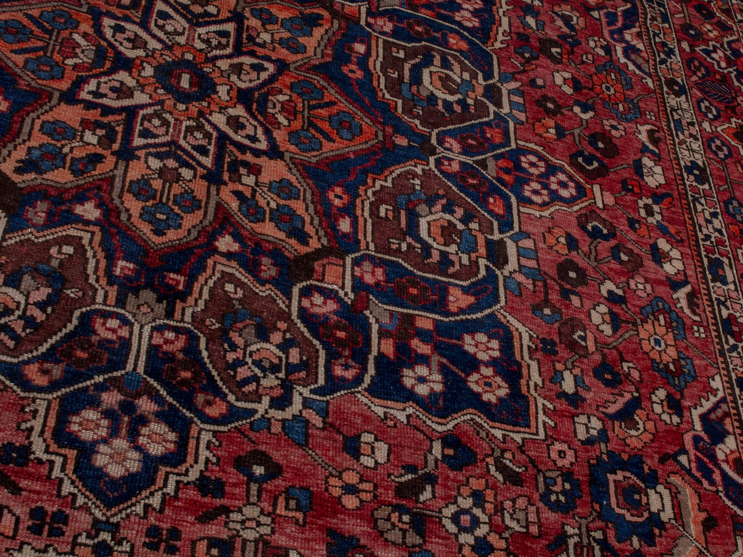 4710 - 10'3" x 12'8"