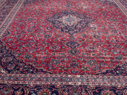 4713 - 9'10" x 12'6"