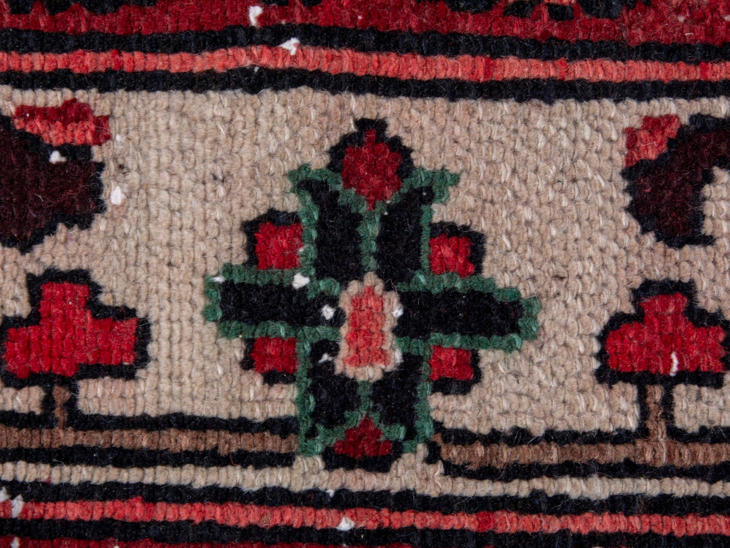 4714 - 6'11" x 10'4"