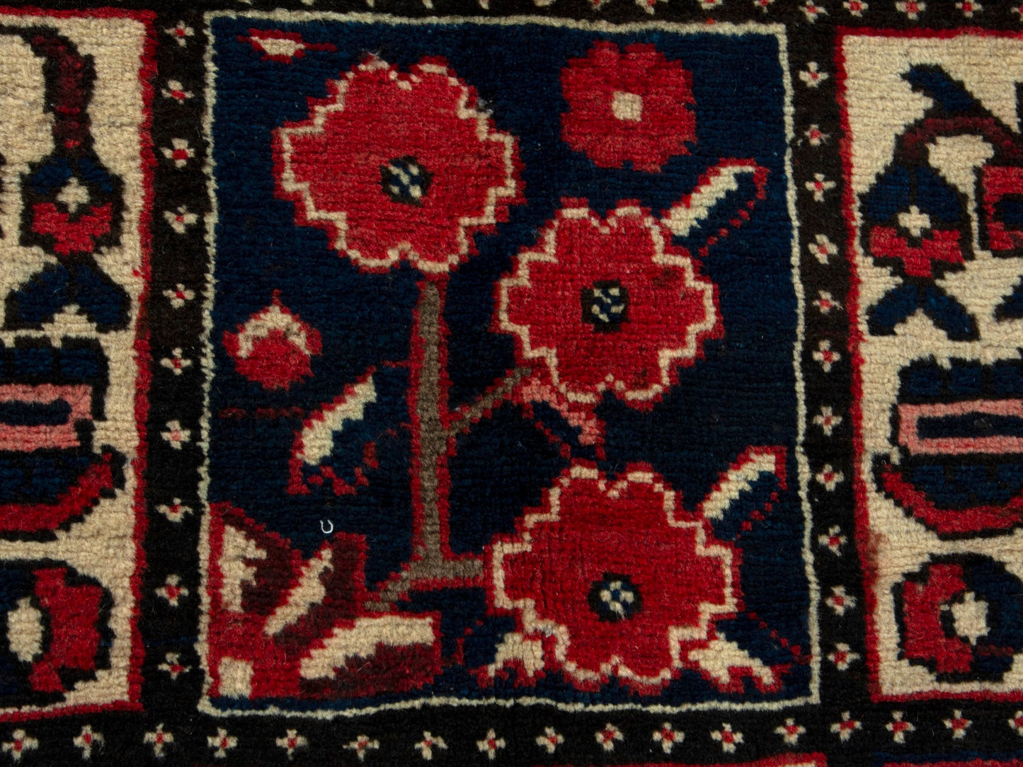 4715 - 6'11" x 10'2"