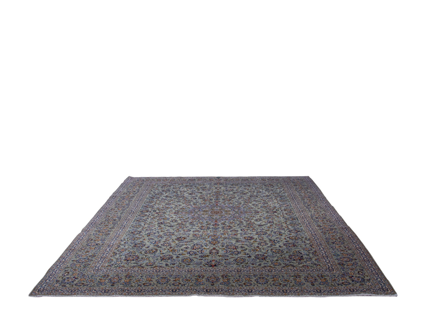 4716 - 10'1" x 13'7"