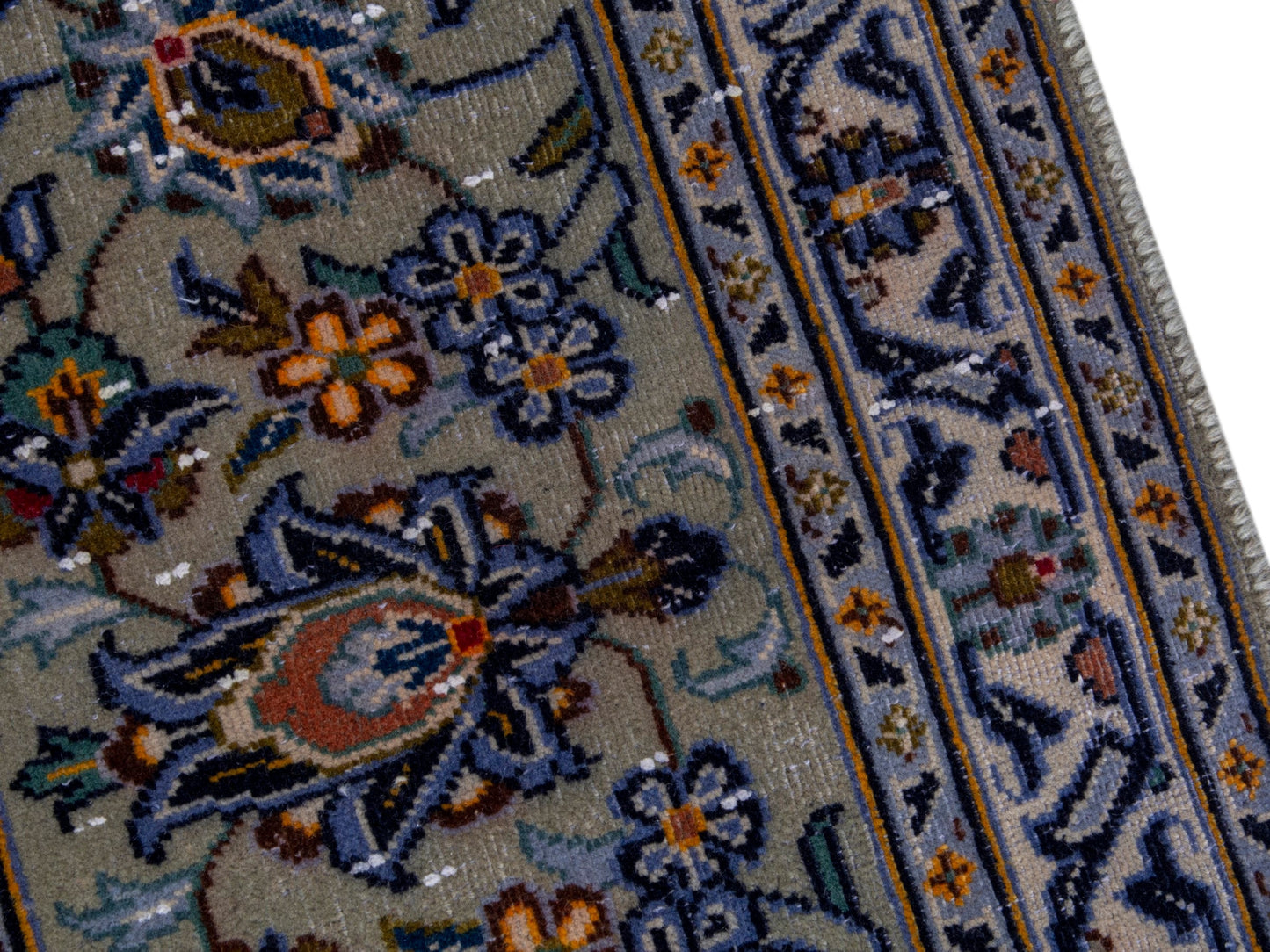 4716 - 10'1" x 13'7"