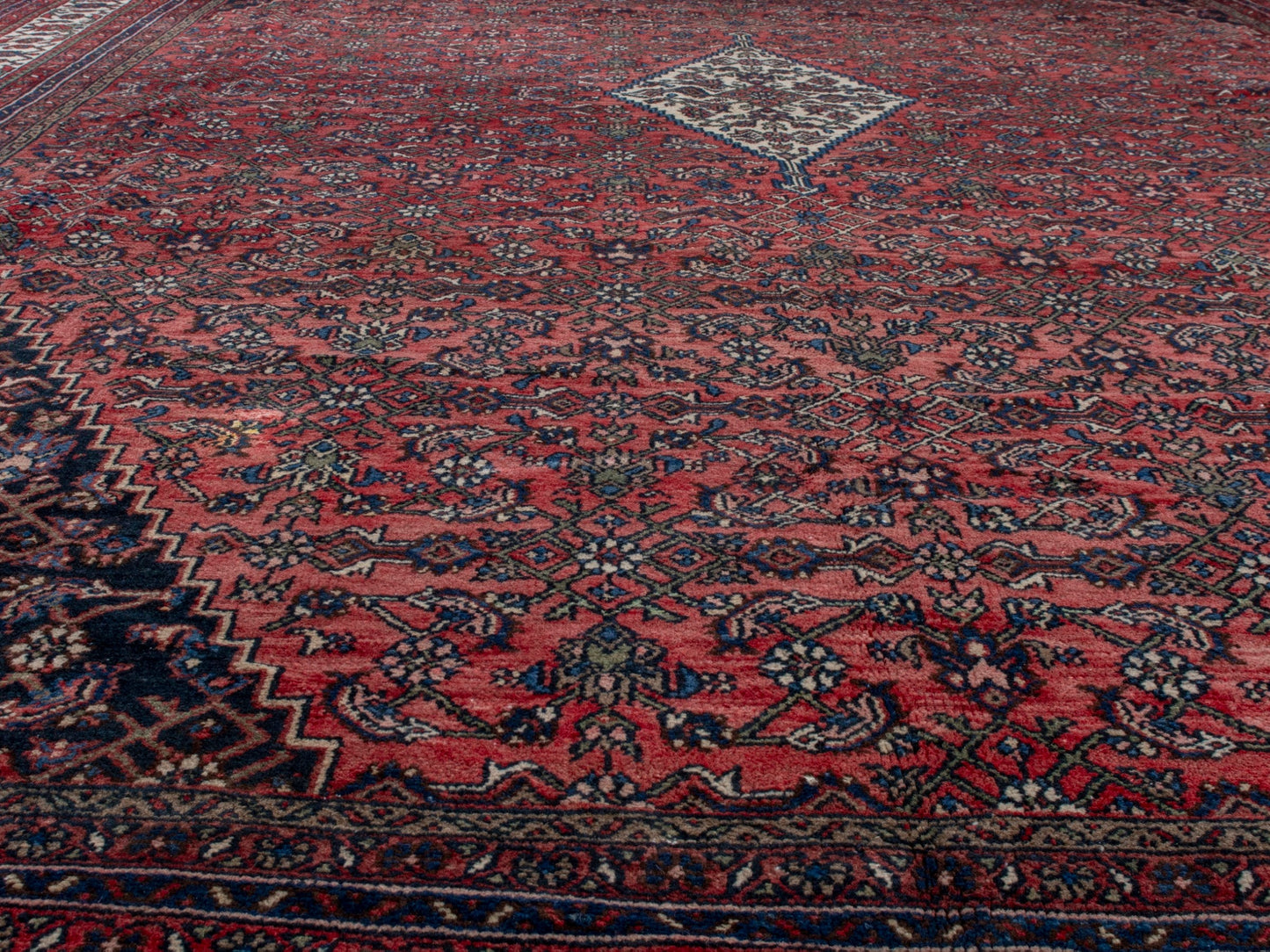 4724 - 11'2" x 17'3"