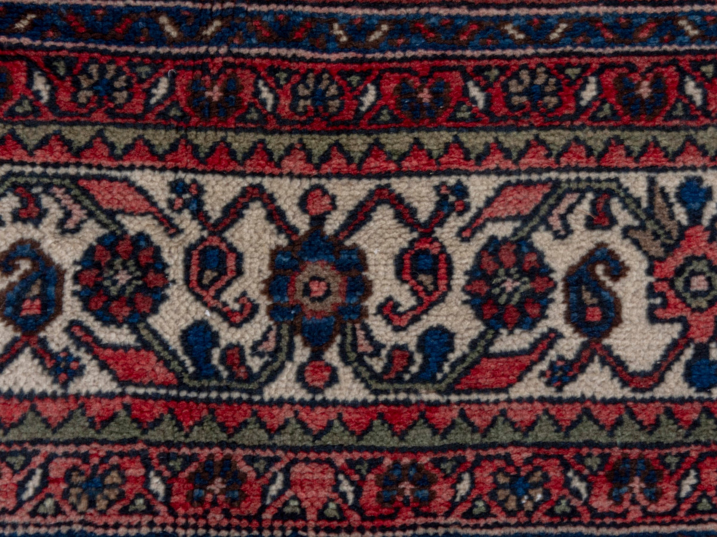 4724 - 11'2" x 17'3"