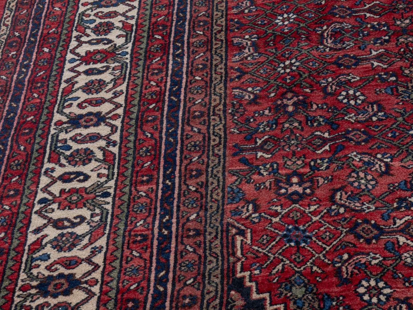 4724 - 11'2" x 17'3"