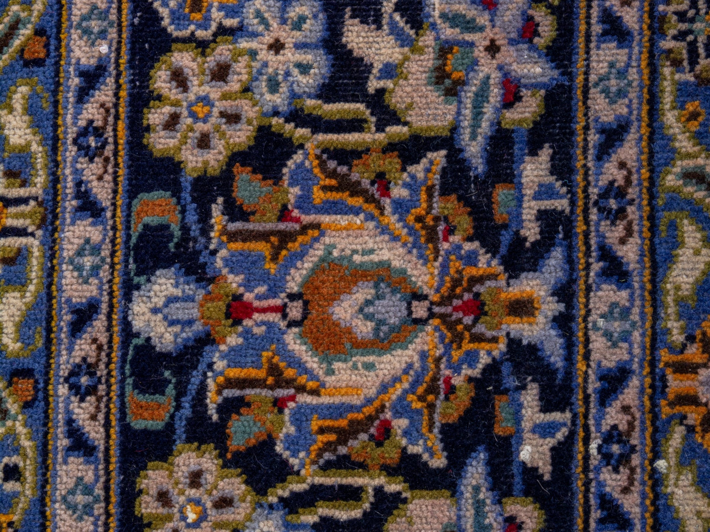 4726 - 9'10" x 13'3"