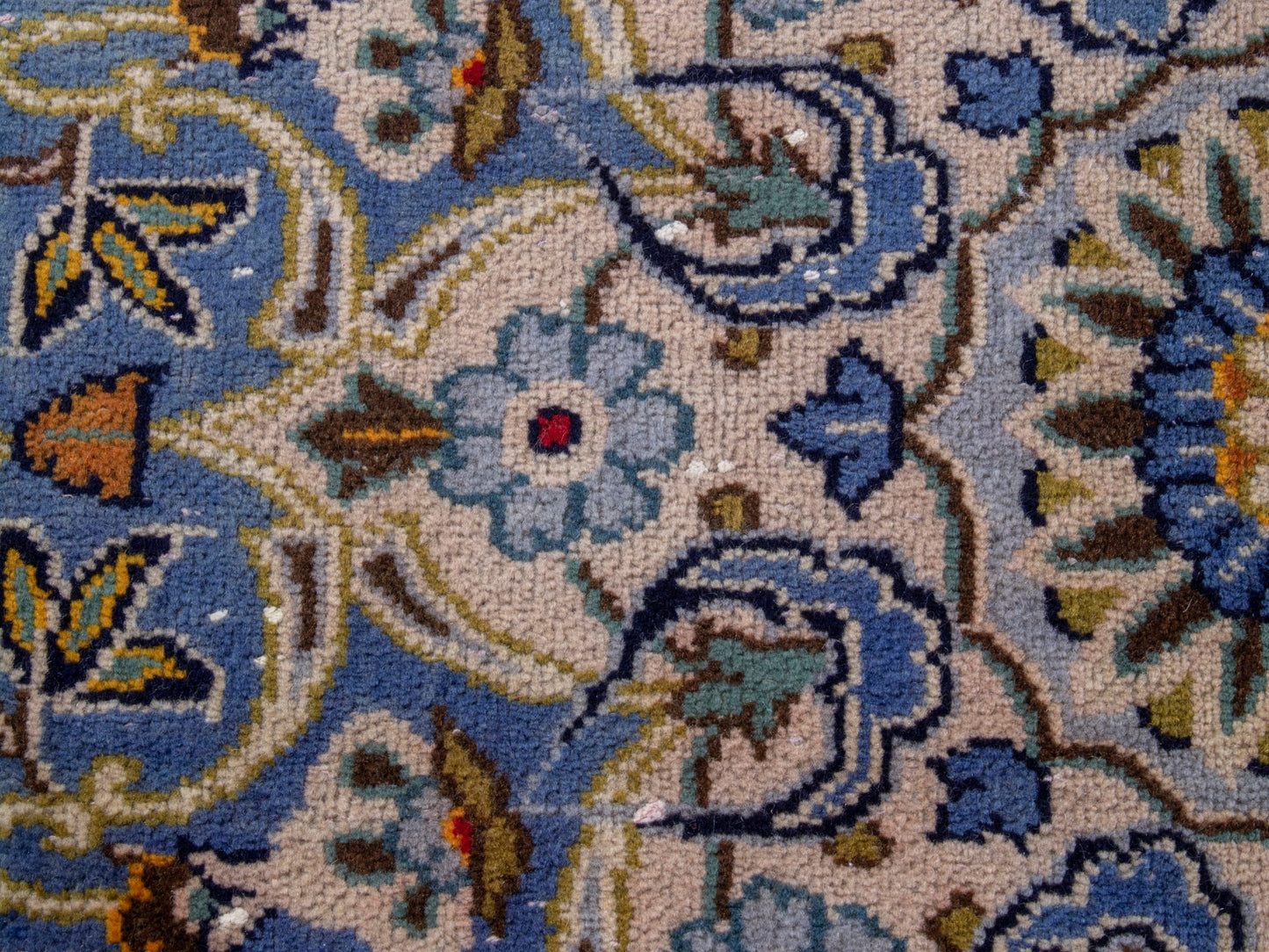 4726 - 9'10" x 13'3"