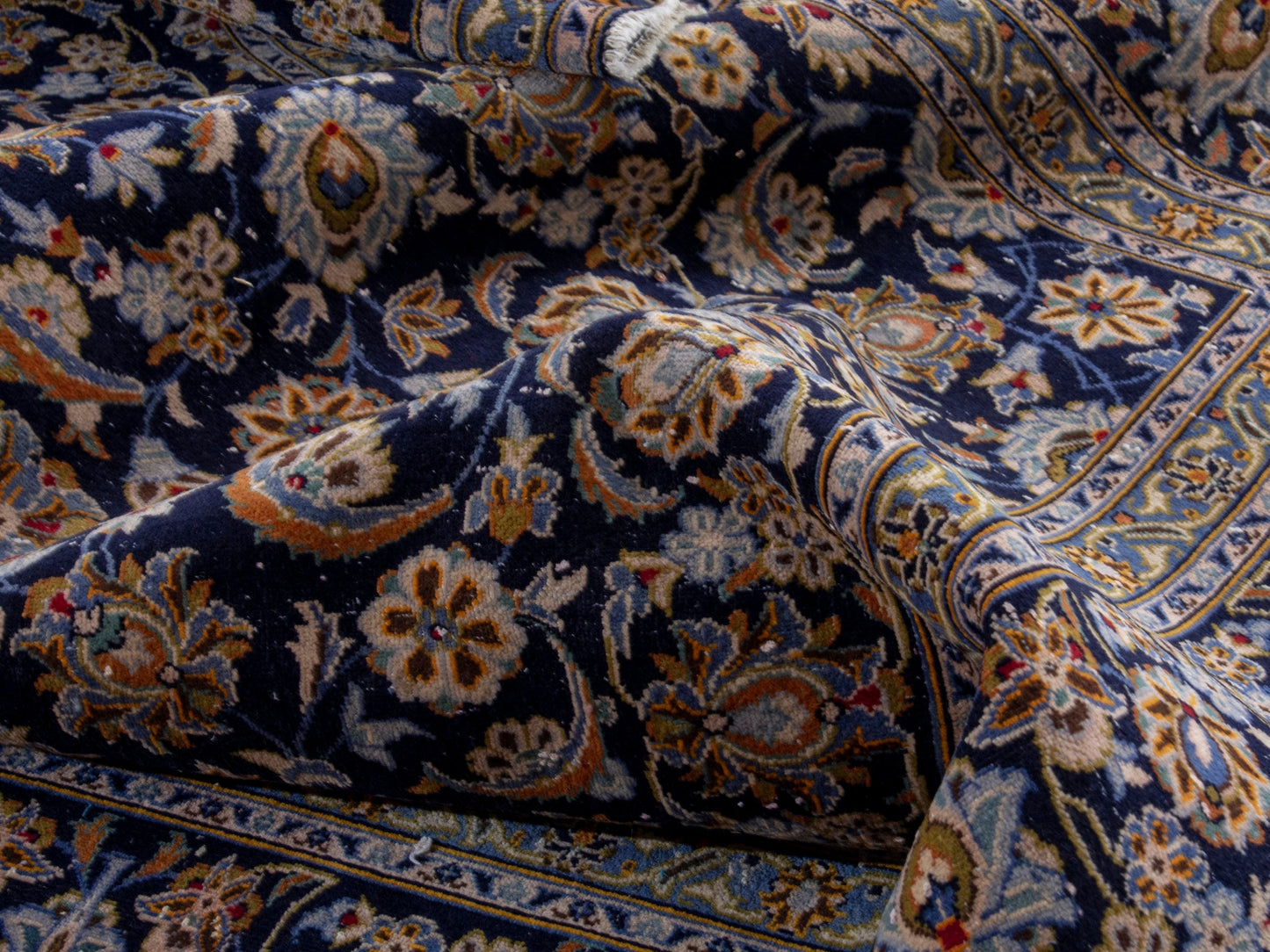 4726 - 9'10" x 13'3"