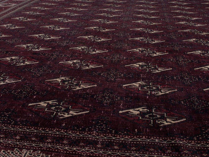 4730 - 10'10" x 13'1"