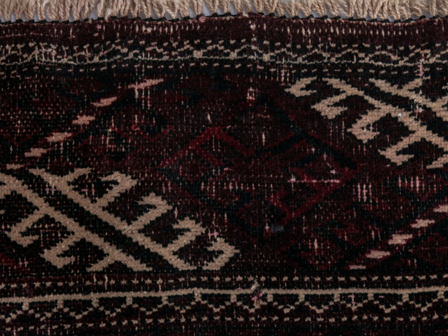 4730 - 10'10" x 13'1"