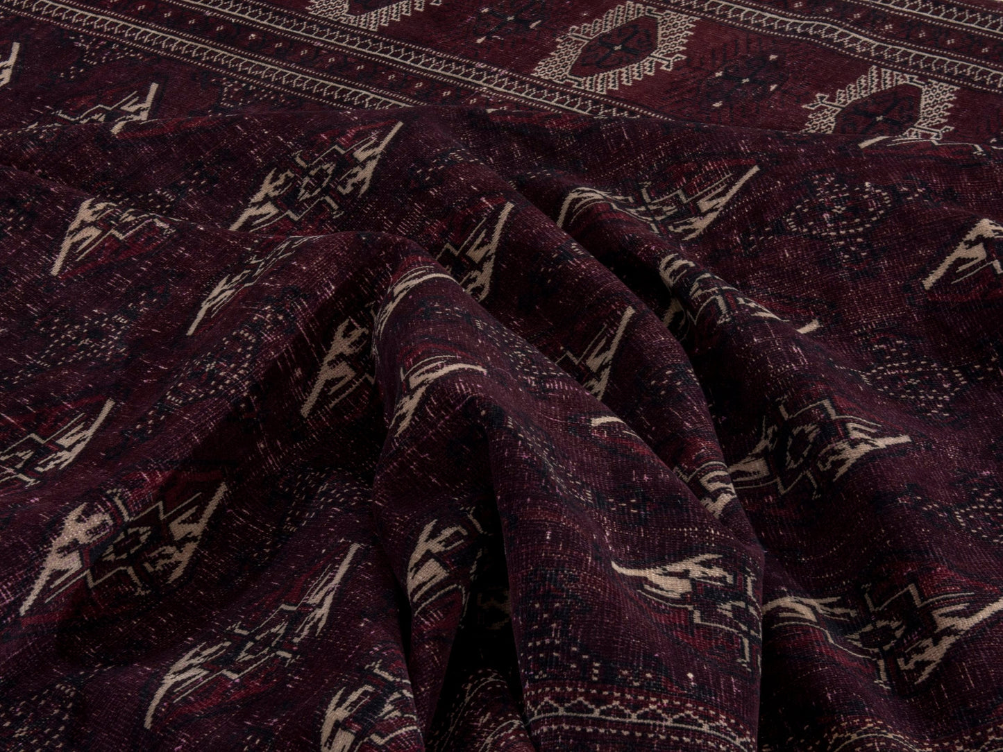 4730 - 10'10" x 13'1"