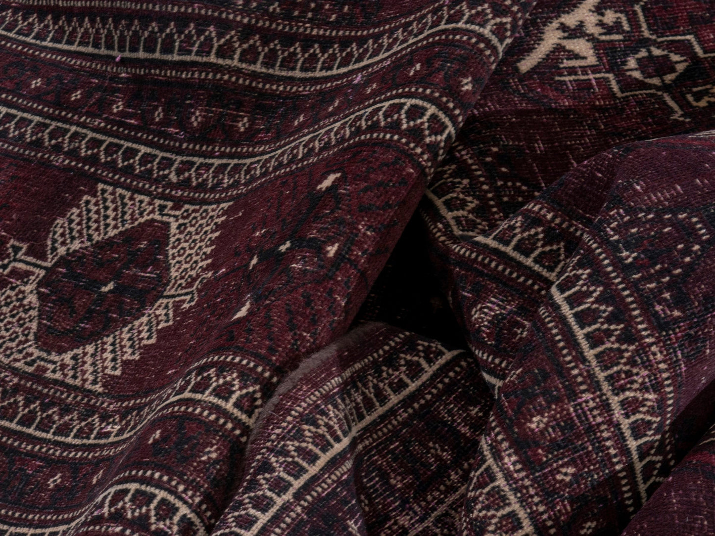 4730 - 10'10" x 13'1"