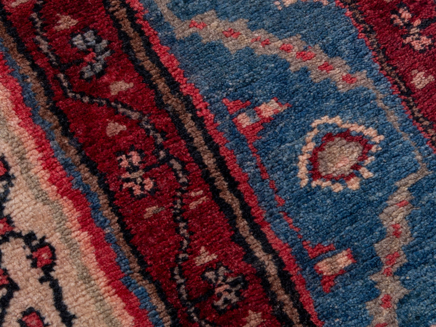 4766 - 4'11" x 9'10"