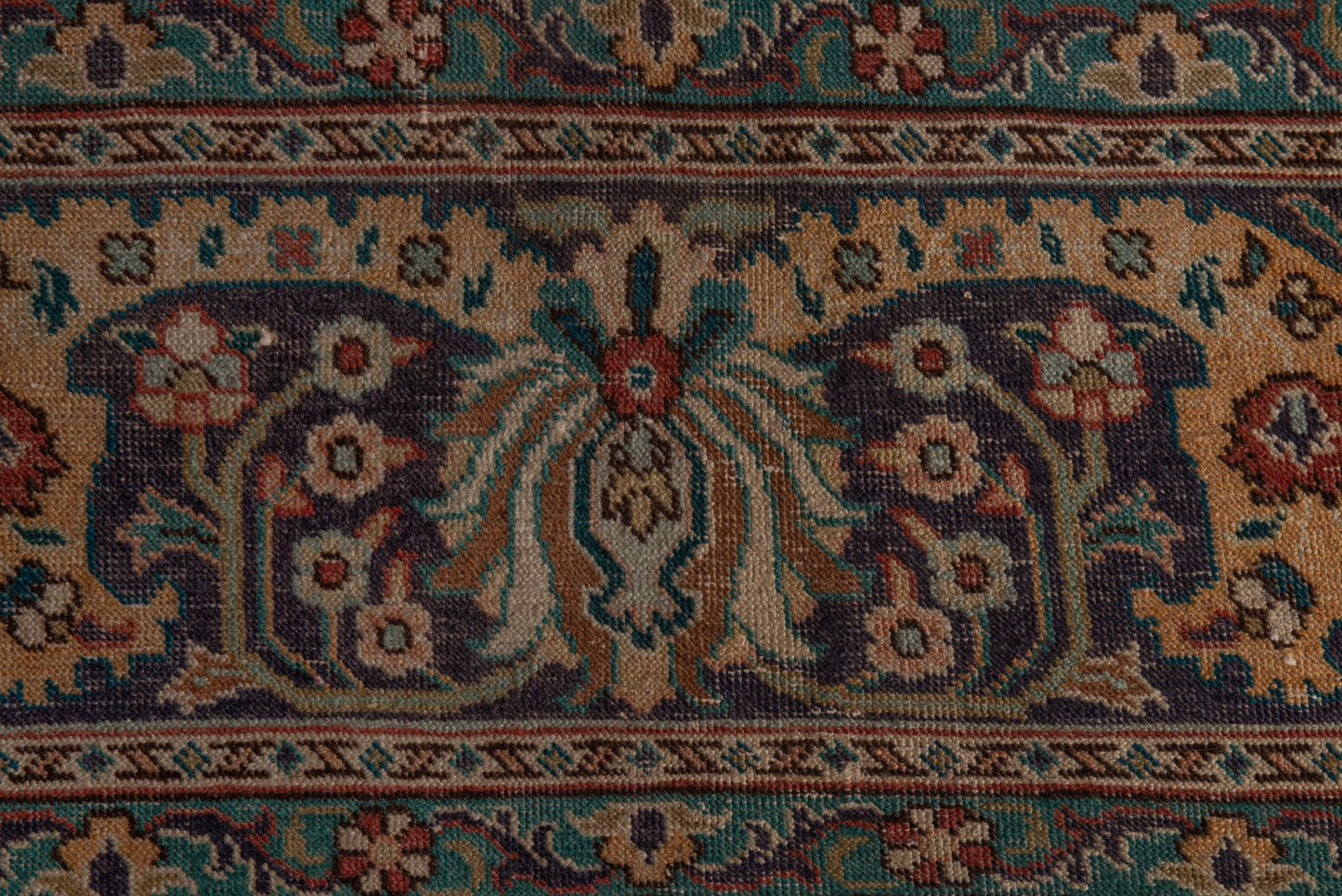 5065 - 9'10" x 15'10"