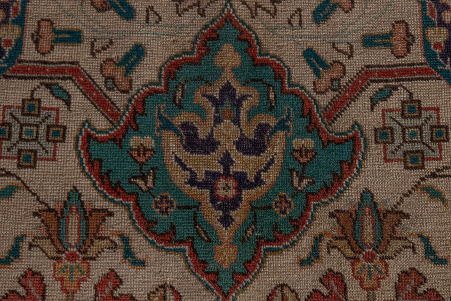 5065 - 9'10" x 15'10"