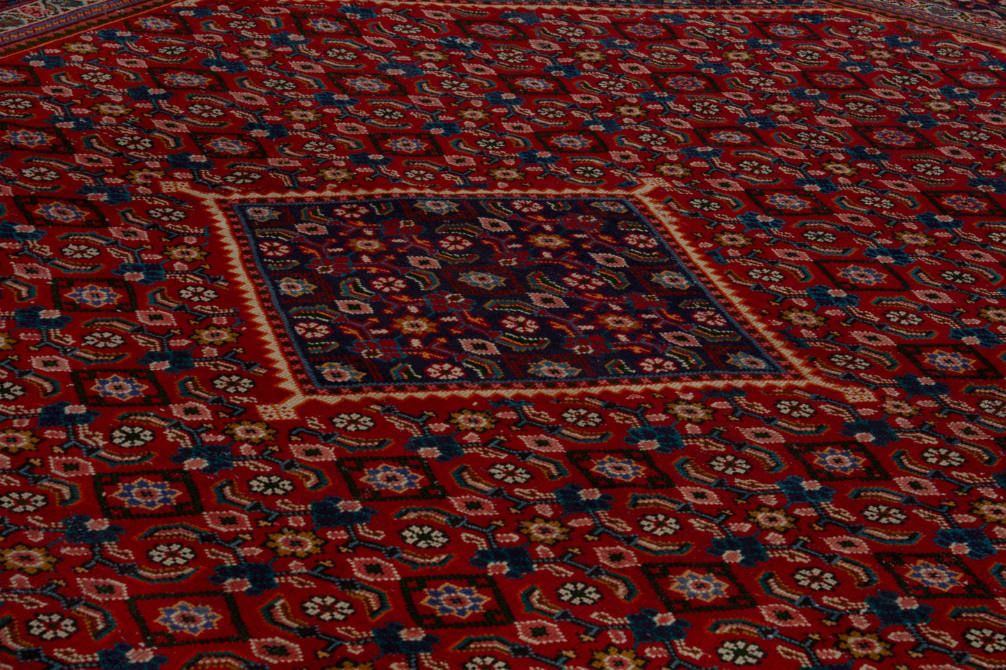 5076 - 8'10" x 12'2"