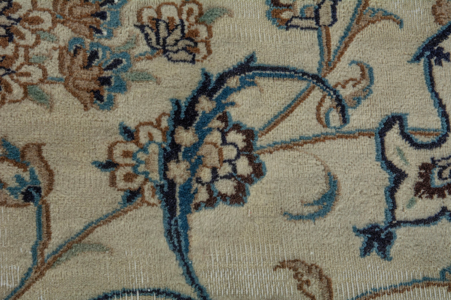 5092 - 9'7" x 12'10"