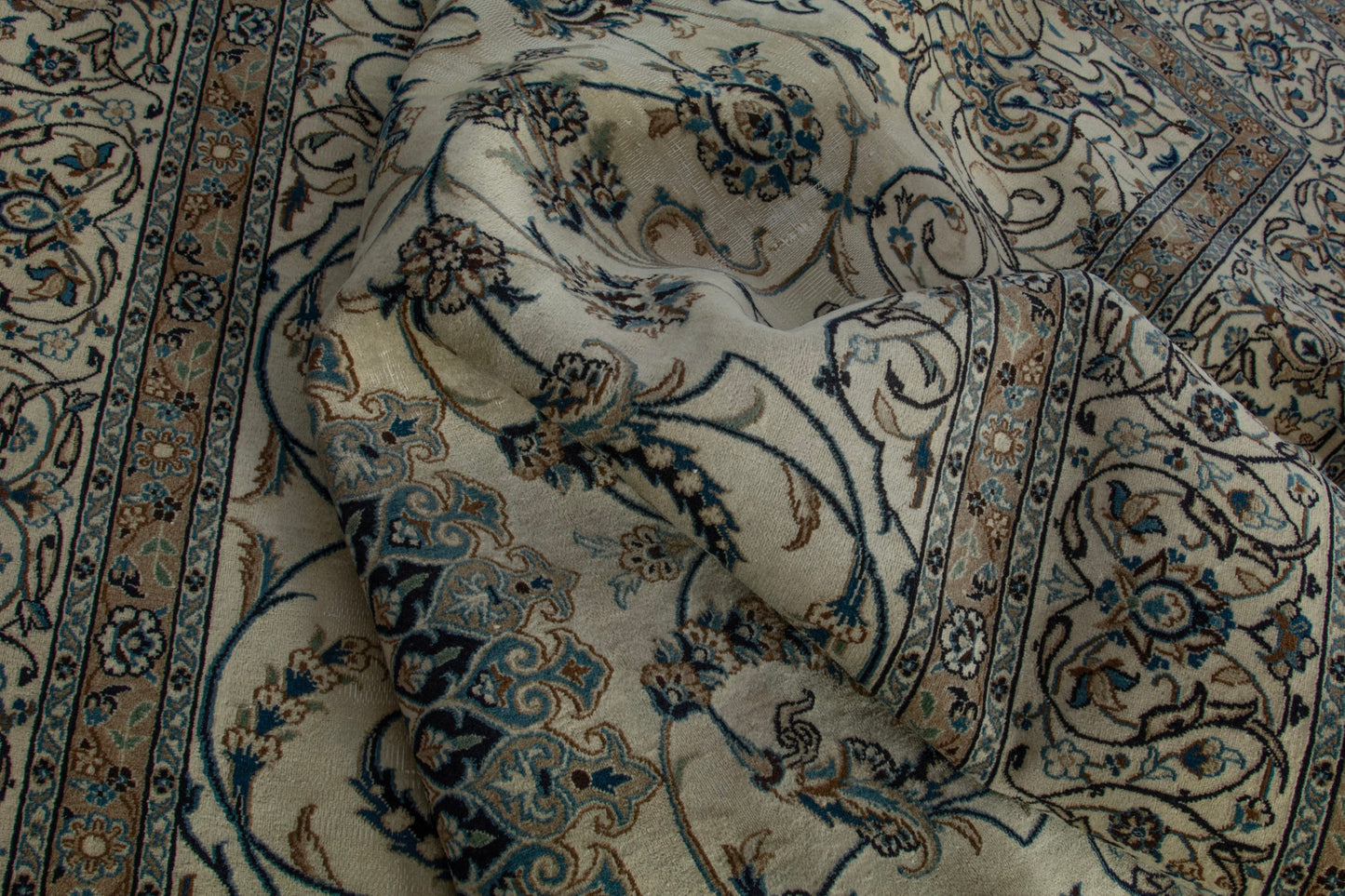 5092 - 9'7" x 12'10"