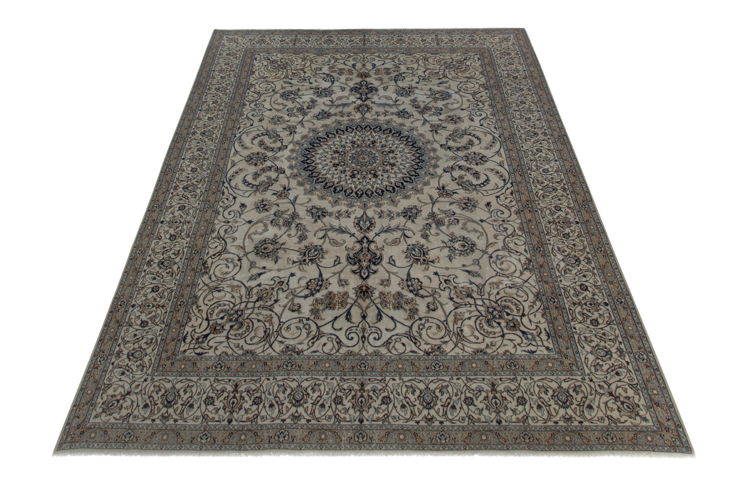 5092 - 9'7" x 12'10"