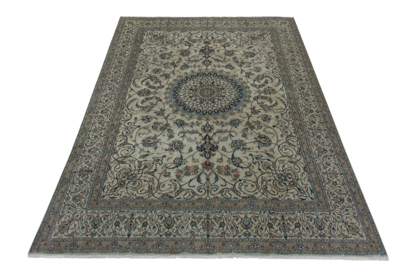 5092 - 9'7" x 12'10"