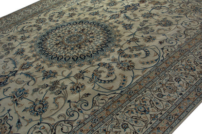 5092 - 9'7" x 12'10"