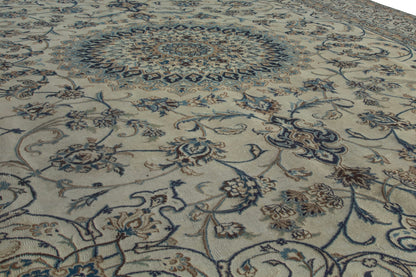 5092 - 9'7" x 12'10"