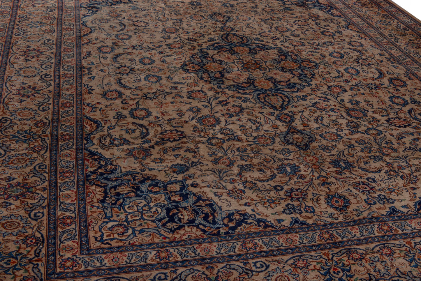 5095 - 9'11" x 12'6"