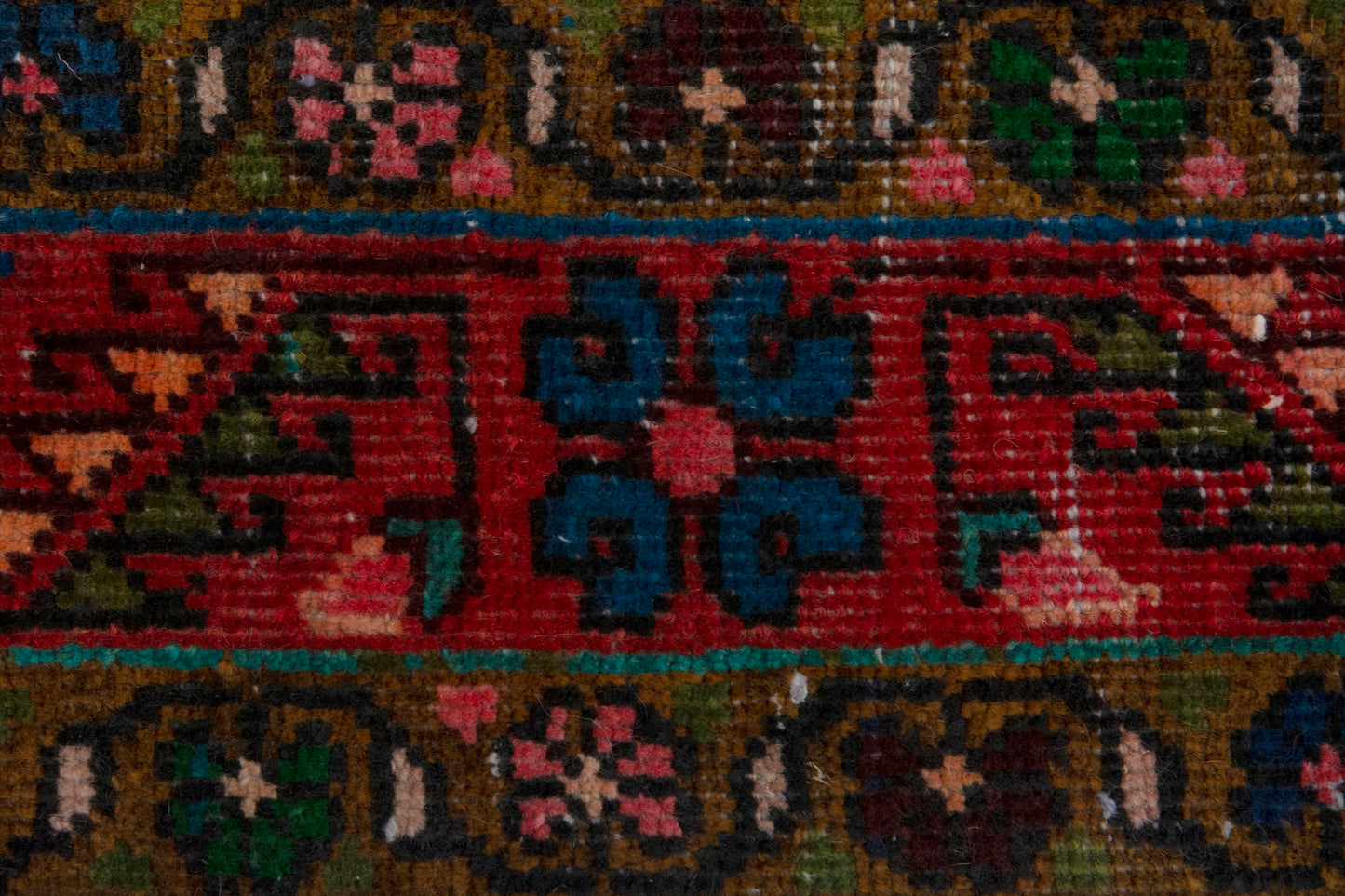 5097 - 5'11" x 11'11"