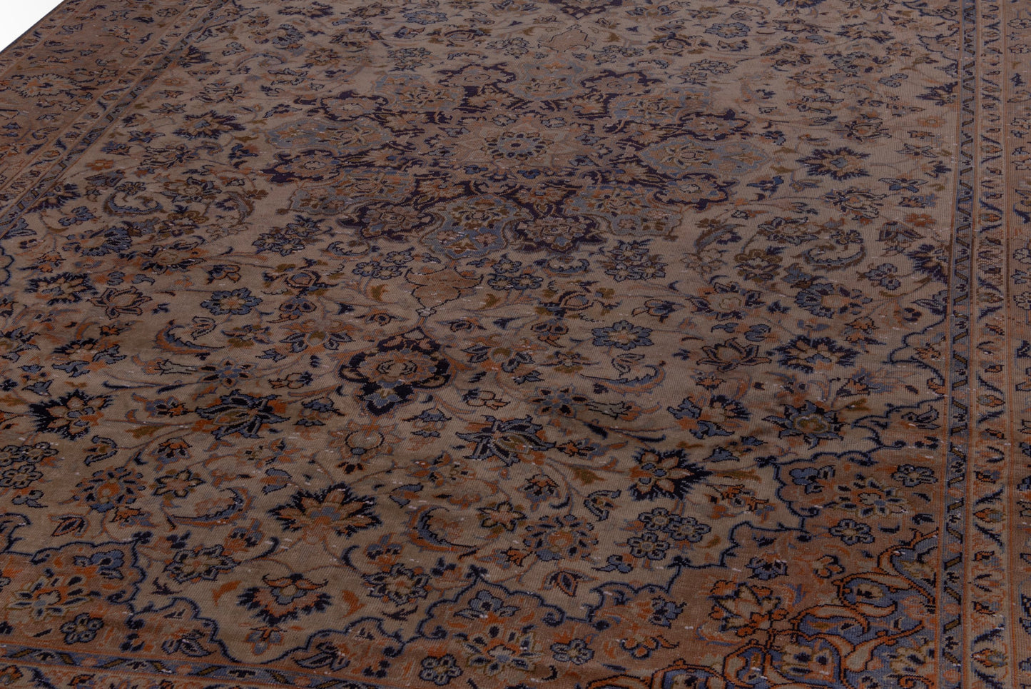 5113 - 8'1" x 11'11"