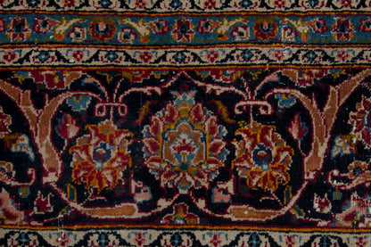 5372 - 9'11" x 13'3"