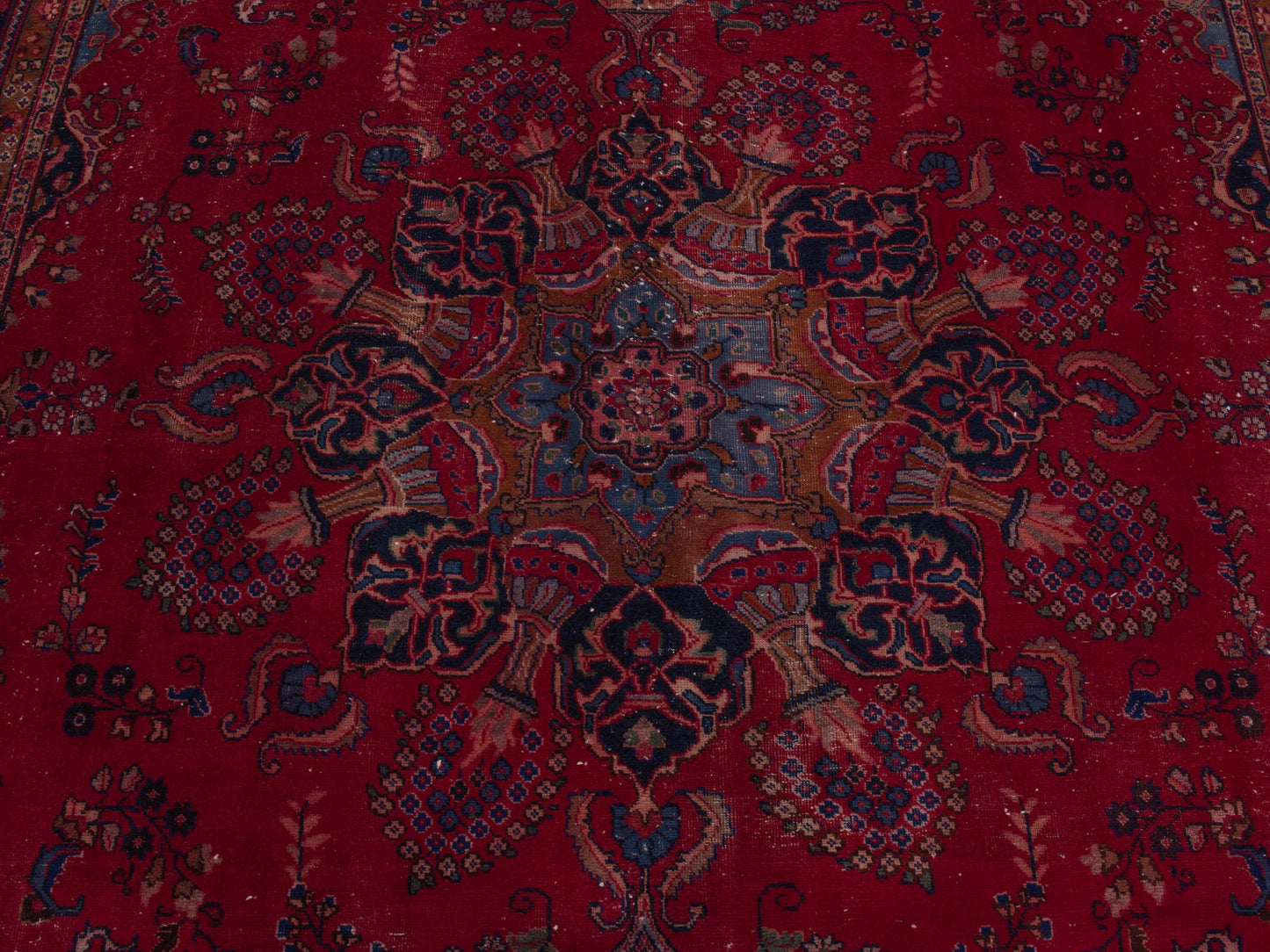 5401 - 9'11" x 12'10"