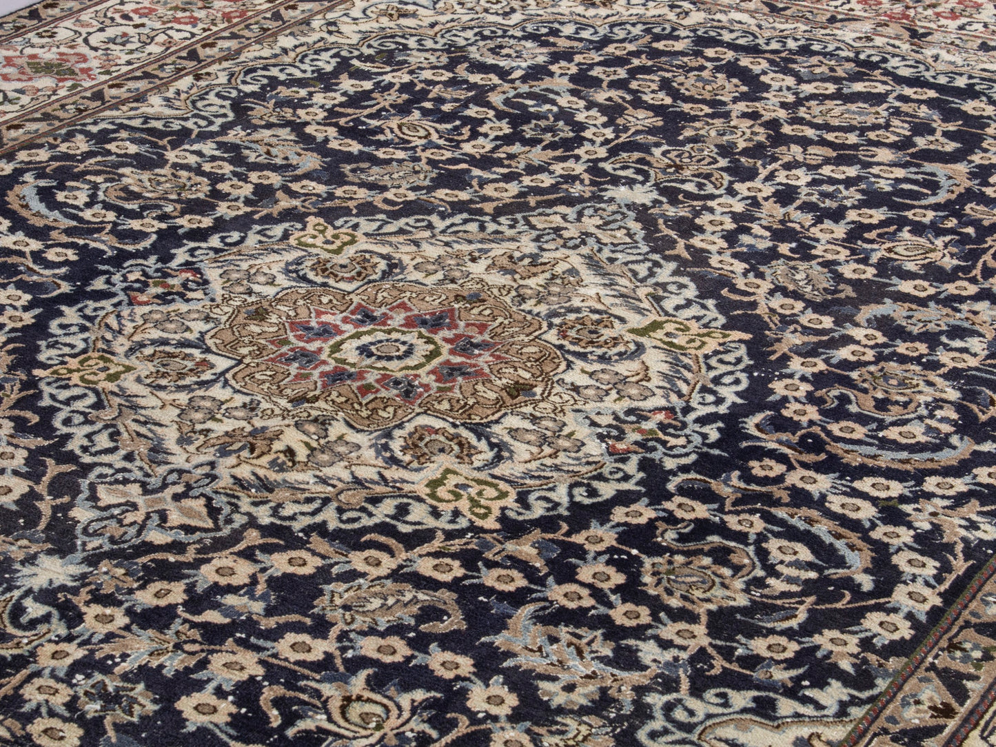 5572 - 8' x 11'6"