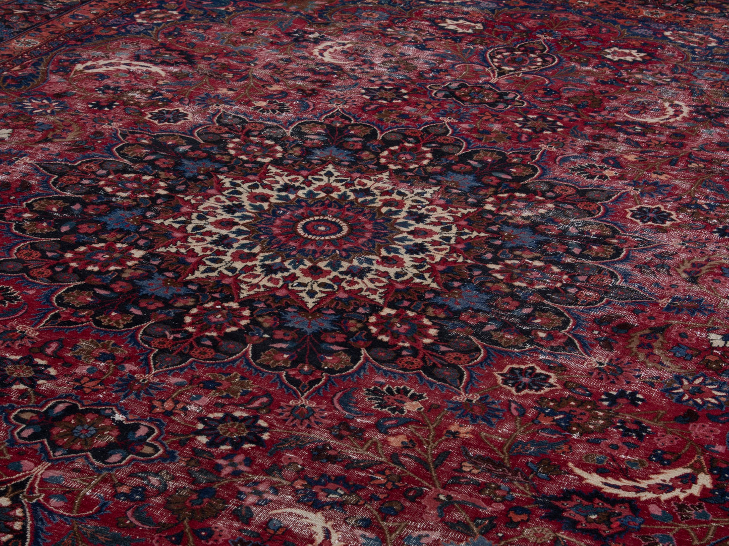 5590 - 9' x 12'10"