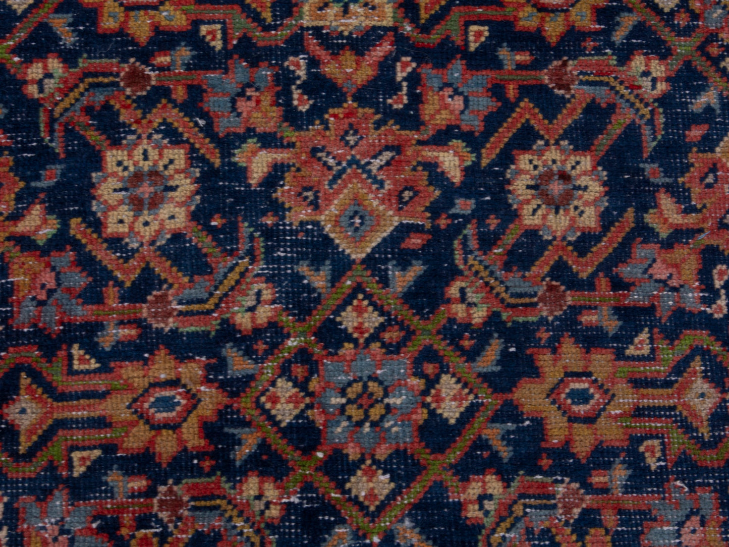 5613 - 10'3" x 14'1"